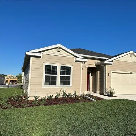 Rent this 3 bed house on 3052 Northeast 33rd Place in Marion County, FL 34479