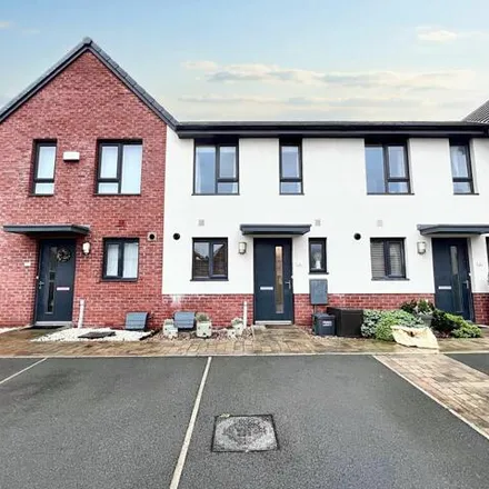 Buy this 2 bed townhouse on Ffordd Pentre in Barry, CF62 5DN