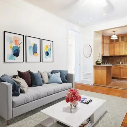 Image 1 - 261 West 22nd Street, New York, NY 10011, USA - Apartment for sale