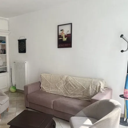 Rent this 2 bed apartment on 17200 Royan