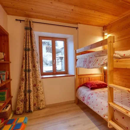 Rent this 3 bed apartment on Riviere-enverse in 74440 La Rivière-Enverse, France