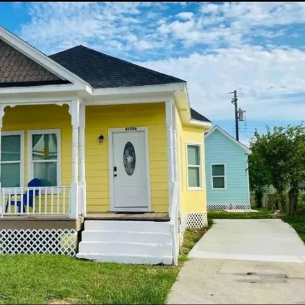 Buy this 5 bed house on 4119 Avenue M in Galveston, TX 77550