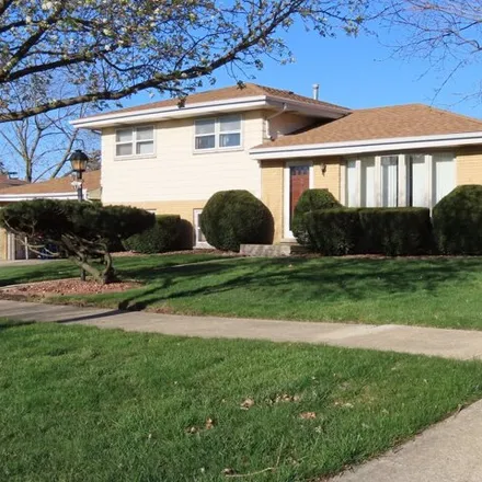 Buy this 3 bed house on 85th Court in Hickory Hills, IL 60457