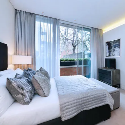 Image 5 - 62 Green Street, London, W1K 6RS, United Kingdom - Room for rent