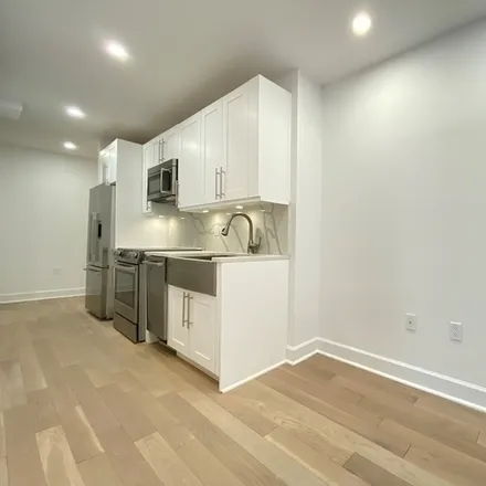 Rent this 2 bed apartment on 160 E 48th St