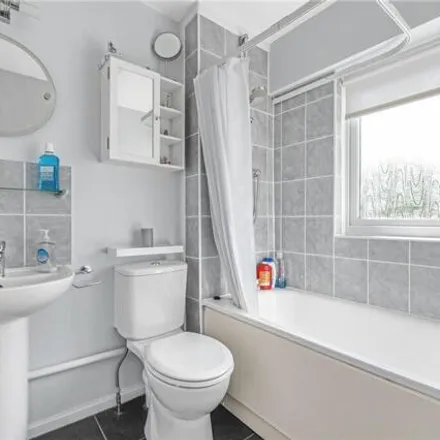 Image 7 - unnamed road, London, BR6 8DB, United Kingdom - Townhouse for sale