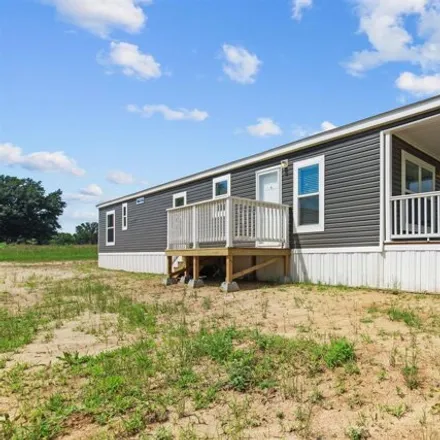 Buy this studio apartment on 350 Vz County Road 1123 in Fruitvale, Texas