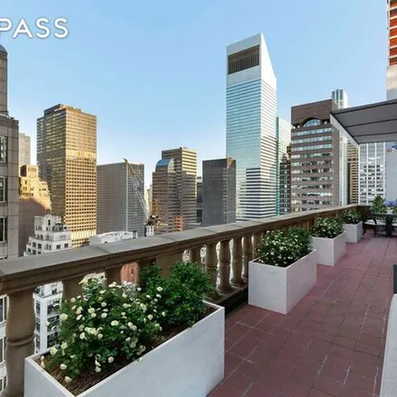 Rent this 3 bed apartment on Ritz Tower in 465 Park Avenue, New York