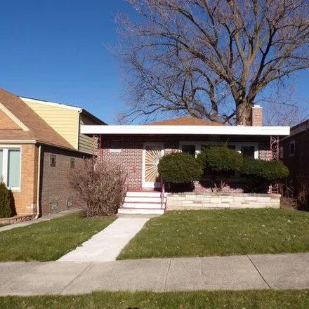 Buy this 3 bed house on 9147 South Clyde Avenue in Chicago, IL 60617
