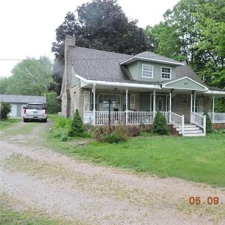 Buy this 3 bed house on North Daisy Lane in Danville, IL 61834