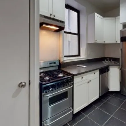 Image 1 - #7,324 East 91st Street, Yorkville, Manhattan - Apartment for rent