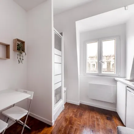 Image 5 - 10 Square de Clignancourt, 75018 Paris, France - Apartment for rent