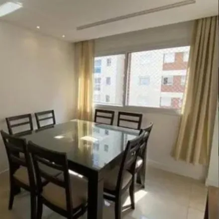 Rent this 2 bed apartment on Bloco CV in Avenida Silva Jardim, Rebouças