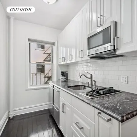 Image 4 - 29 West 64th Street, New York, NY 10023, USA - Apartment for sale