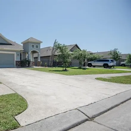 Buy this 3 bed house on 13224 Victory Way in Mont Belvieu, TX 77535