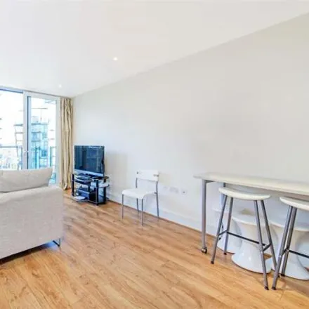 Image 3 - Howard Building, 368 Queenstown Road, London, SW11 8NT, United Kingdom - Room for rent