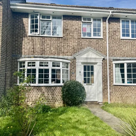 Rent this 3 bed townhouse on Stempswood Way in Barnham, PO22 0LA