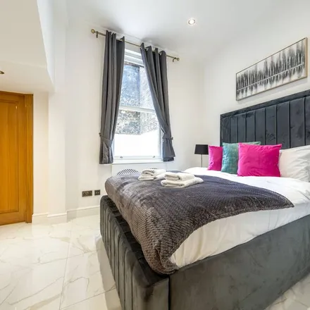 Rent this 1 bed apartment on London in W2 6LL, United Kingdom