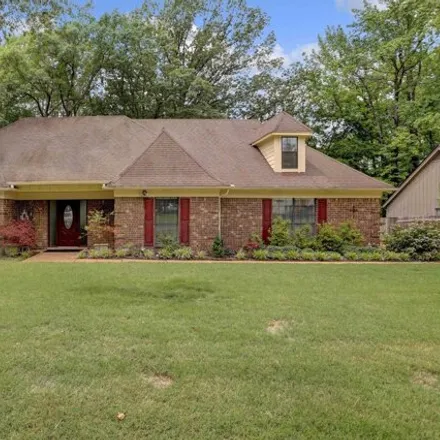 Buy this 5 bed house on 184 Country Place in Memphis, TN 38018