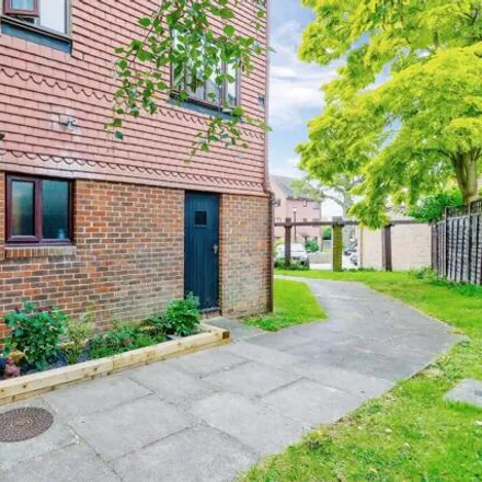 Buy this 1 bed apartment on Marigold Way in London, CR0 8YB