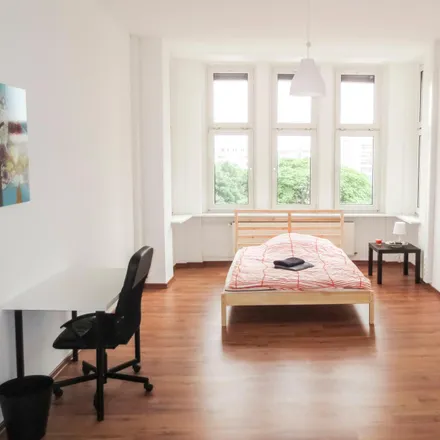 Rent this 5 bed room on Tiger Karaoke in Müllerstraße 6, 13353 Berlin