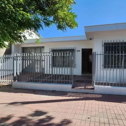 Buy this 4 bed house on Paso de Portillo in Distrito Luzuriaga, 5516 Maipú