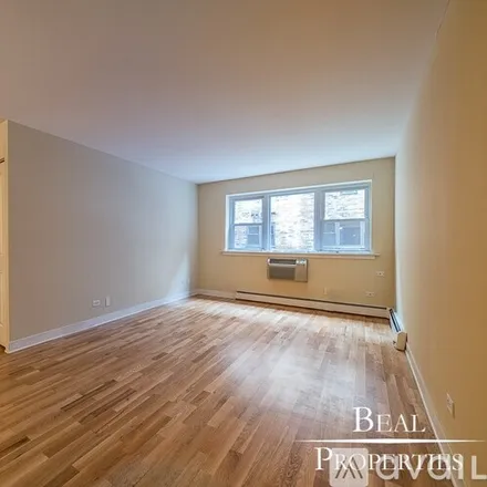 Image 4 - 625 W Wrightwood Ave, Unit CL-204 - Apartment for rent