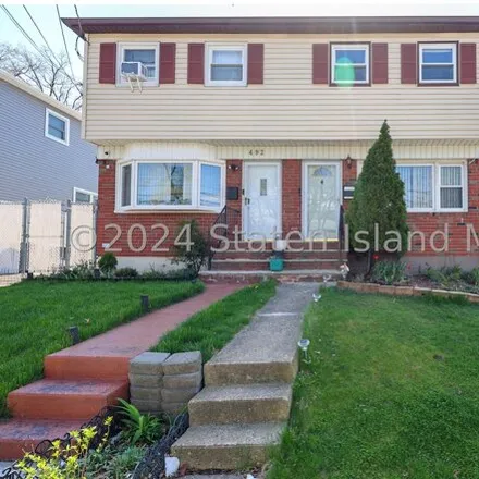 Buy this 3 bed house on 494 Armstrong Avenue in New York, NY 10308