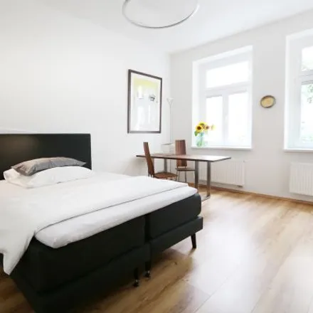 Rent this 1 bed apartment on Huth Vermögensberatung in Holtzendorffstraße 8, 14057 Berlin