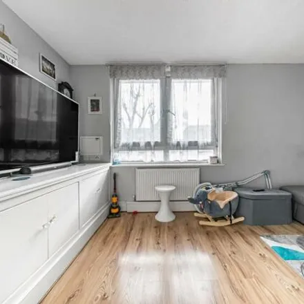 Buy this 2 bed apartment on Wallis Close in London, SW11 2AT