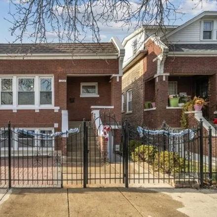 Buy this 3 bed house on 3204 S Kedvale Ave in Chicago, Illinois