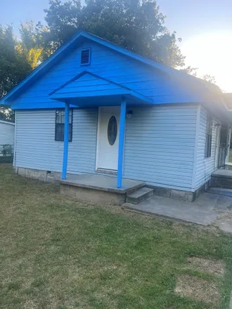 Buy this 2 bed house on 306 North 11th Street in West Memphis, AR 72301