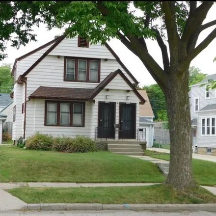 Buy this studio house on 3543 N 48th St Unit 3545 in Milwaukee, Wisconsin