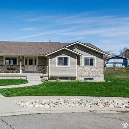 Buy this 5 bed house on 101 50 West in Hyde Park, Cache County