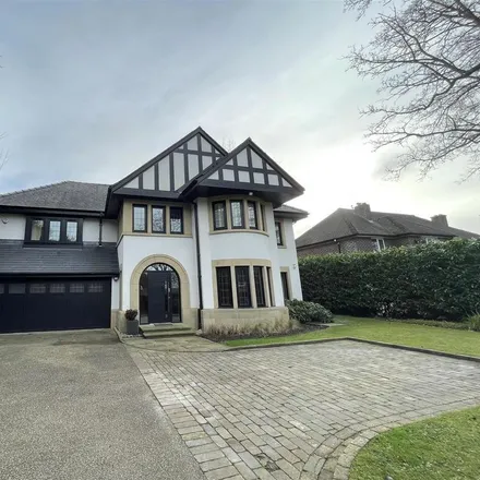 Rent this 6 bed house on Bow Green Road in Altrincham, WA14 3NX