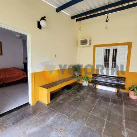 Buy this 1 bed house on Avenida Fioravante Pascholin in Jardim Bela Vista, Caraguatatuba - SP