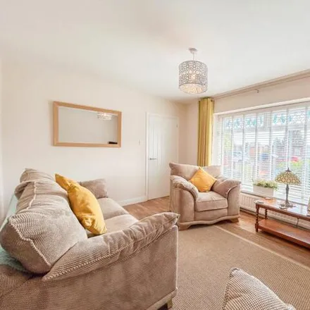 Image 7 - 18 Shakespeare Crescent, Newport, NP20 3GX, United Kingdom - Townhouse for sale
