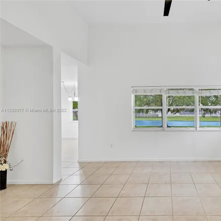 Image 6 - 1813 Northwest 74th Way, Pembroke Pines, FL 33024, USA - House for sale