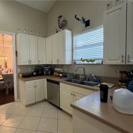 Image 5 - Mariposa Circle, Collier County, FL 34105, USA - Condo for sale