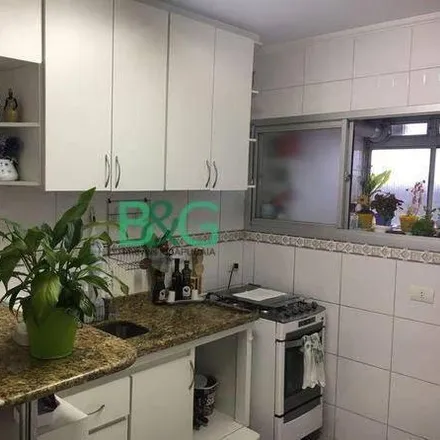 Buy this 2 bed apartment on Rua Manoel Antônio Pinto in Paraisópolis, São Paulo - SP