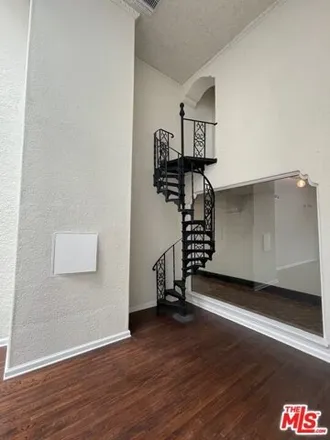 Image 8 - 6th & Alexandria, West 6th Street, Los Angeles, CA 90020, USA - Condo for rent