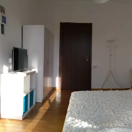 Rent this 7 bed room on Via Carlo Valvassori Peroni in 76, 20134 Milan MI