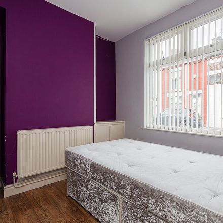 Rent this 4 bed apartment on Dane Street in Liverpool, L4 4DY
