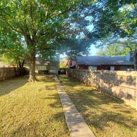 Image 8 - 3824 Duck Creek Drive, Garland, TX 75043, USA - Duplex for rent