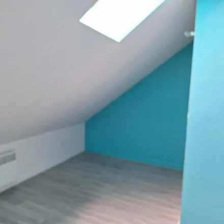 Rent this 3 bed apartment on 2 Rue de Grandvilliers in 60360 Crèvecœur-le-Grand, France