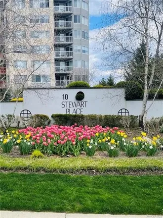 Buy this 1 bed condo on 10 Stewart Place in City of White Plains, NY 10603