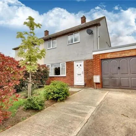 Buy this 2 bed duplex on Verwood Close in Swindon, SN3 2LE