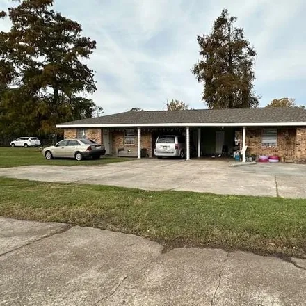 Buy this 2 bed house on 3274 Glenmore Avenue in Houma, LA 70363