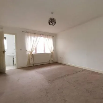 Image 6 - South Road, Stockton-on-Tees, TS20 2TB, United Kingdom - House for sale