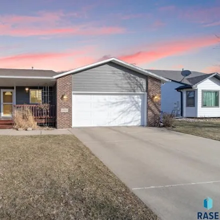 Buy this 3 bed house on South Connie Avenue in Sioux Falls, SD 57116